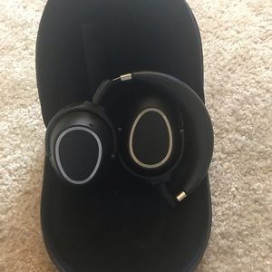 Sennheiser active Noise Cancel Wireless Headphones